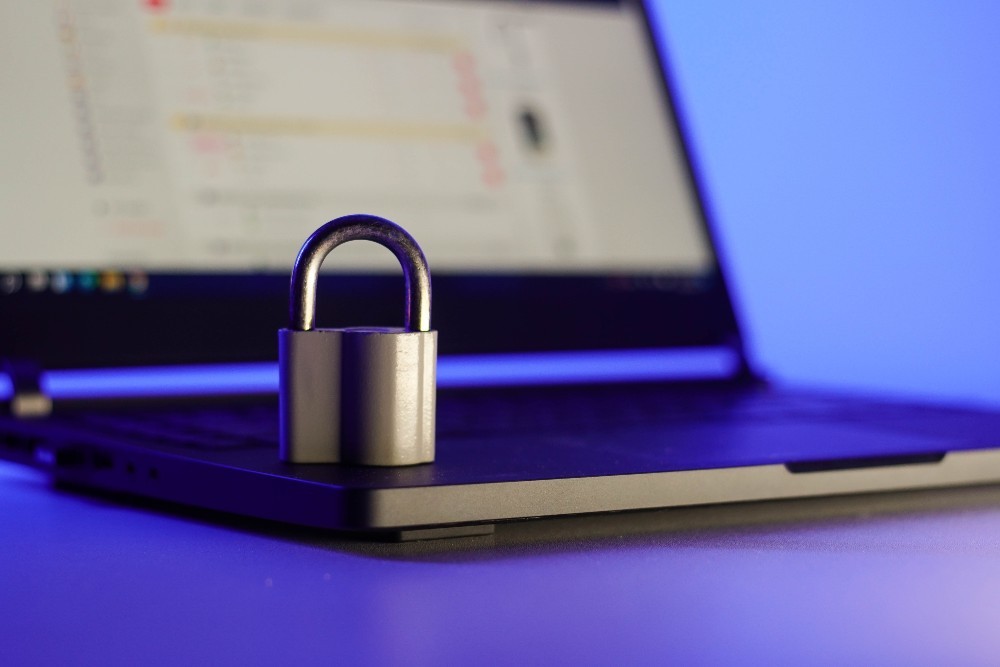 Come proteggere il tuo computer dai virus informatici